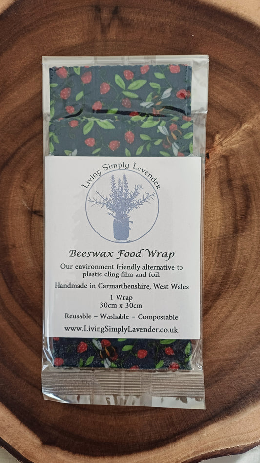 Strawberries and Bees Pattern - Reusable Cotton Beeswax Food Wrap 30 x 30 cm